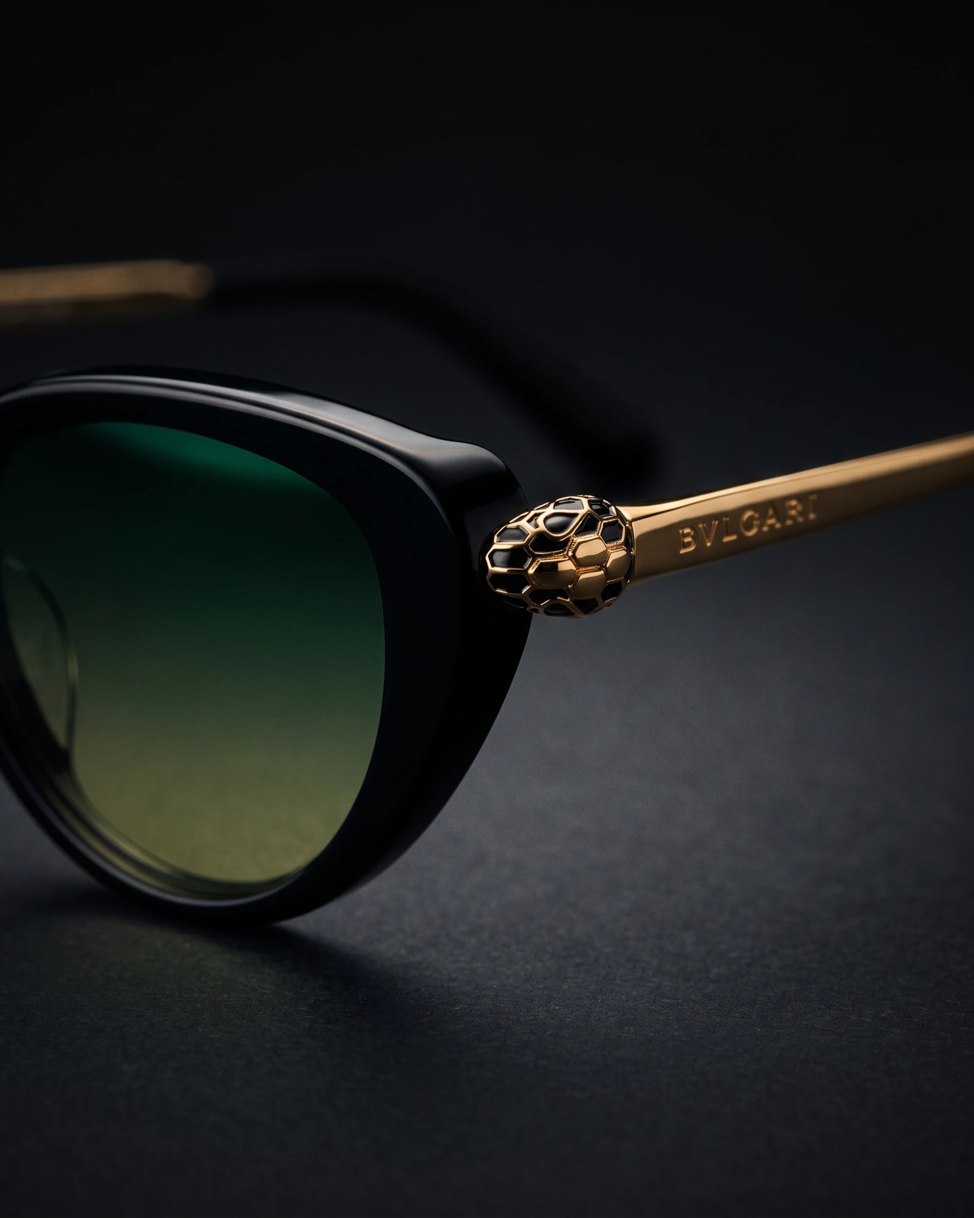 BV40067I 001 Sunglasses Black / Green Hinge and Lens, Alternate