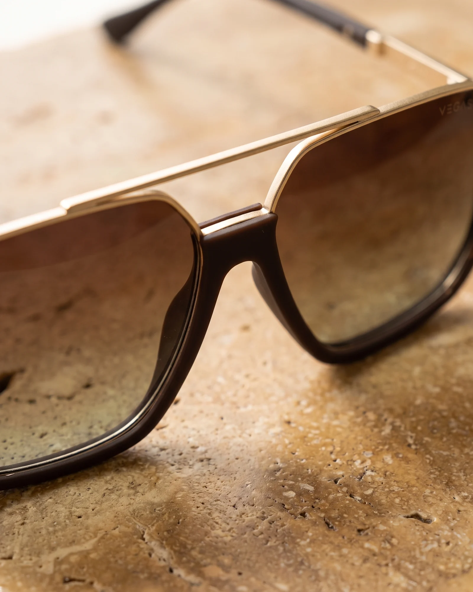 VEGAS V2066 Brown / Gold / Brown Gradient Bridge