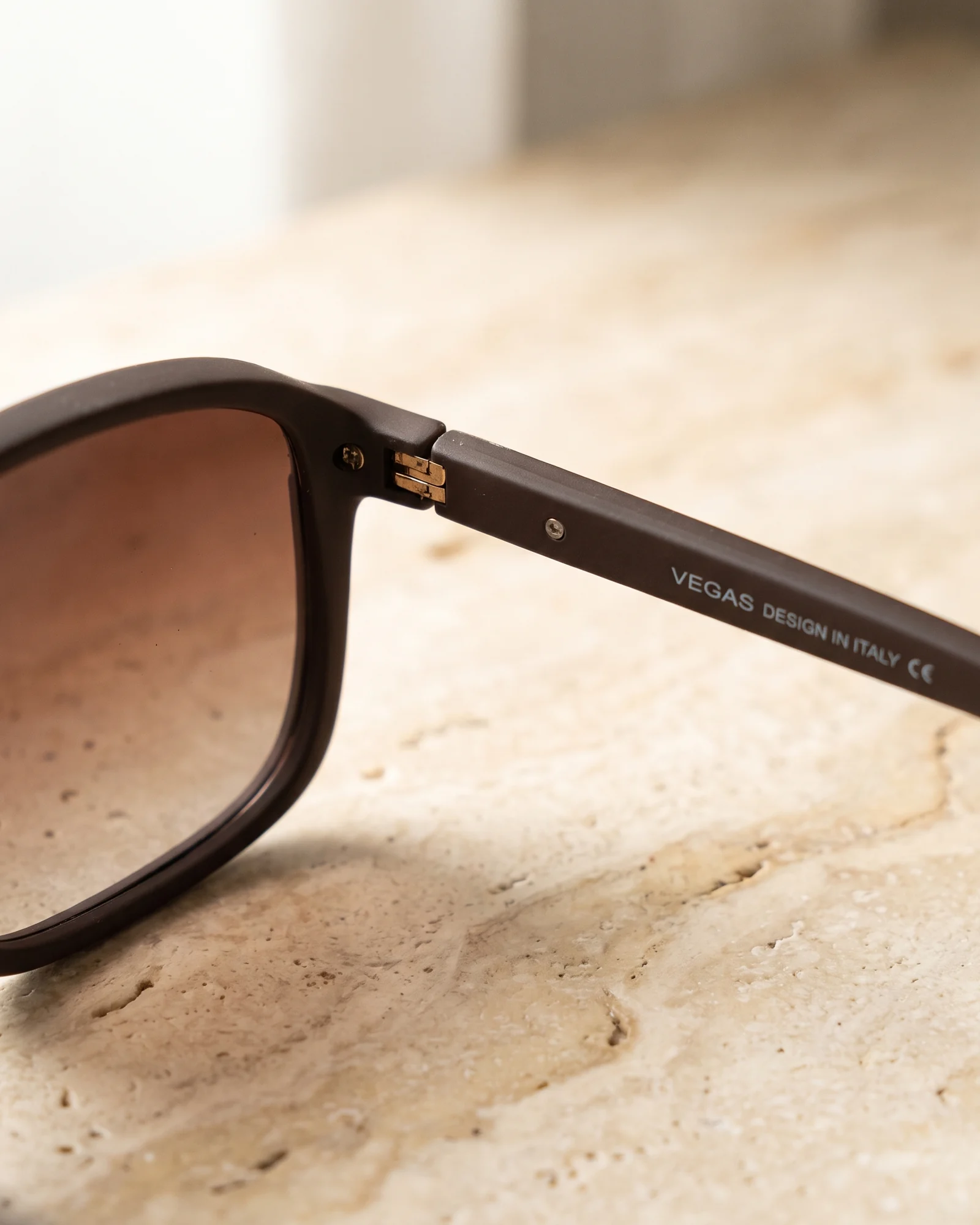 VEGAS V2106 saddle Brown Hinge